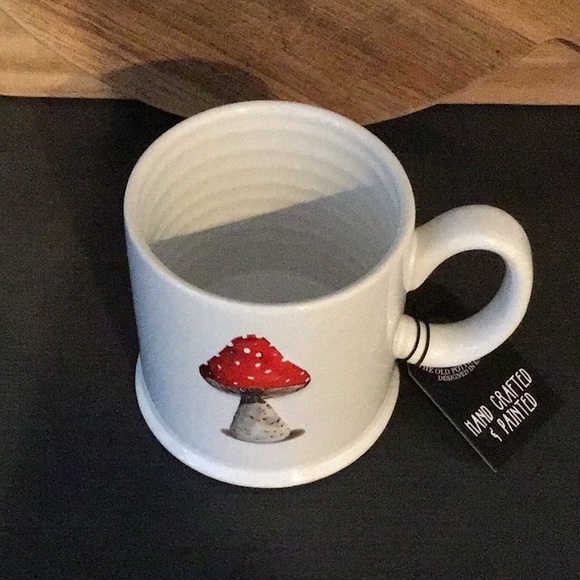The Old Pottery Company Mushroom Mug - Picture 2 of 3